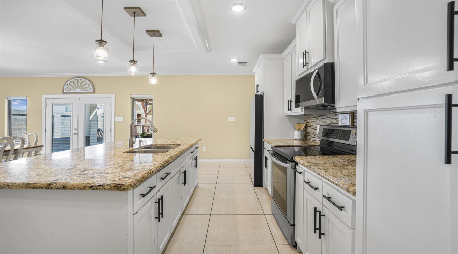 5409 Belmont Dr., Laredo, Texas 78043, 4 Bedrooms Bedrooms, 5 Rooms Rooms,2 BathroomsBathrooms,Residential,For Sale,5409 Belmont Dr.,20261115