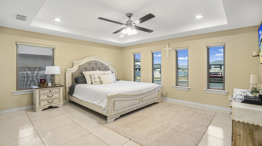 5409 Belmont Dr., Laredo, Texas 78043, 4 Bedrooms Bedrooms, 5 Rooms Rooms,2 BathroomsBathrooms,Residential,For Sale,5409 Belmont Dr.,20261115