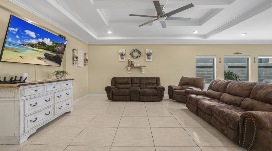 5409 Belmont Dr., Laredo, Texas 78043, 4 Bedrooms Bedrooms, 5 Rooms Rooms,2 BathroomsBathrooms,Residential,For Sale,5409 Belmont Dr.,20261115