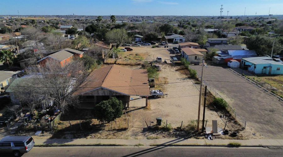 3215 Guadalupe St, LAREDO, Texas 78043, 3 Bedrooms Bedrooms, 5 Rooms Rooms,1 BathroomBathrooms,Residential,For Sale,3215 Guadalupe St,20261117