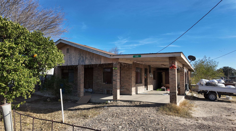 3215 Guadalupe St, LAREDO, Texas 78043, 3 Bedrooms Bedrooms, 5 Rooms Rooms,1 BathroomBathrooms,Residential,For Sale,3215 Guadalupe St,20261117