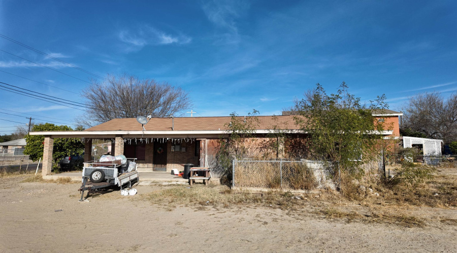 3215 Guadalupe St, LAREDO, Texas 78043, 3 Bedrooms Bedrooms, 5 Rooms Rooms,1 BathroomBathrooms,Residential,For Sale,3215 Guadalupe St,20261117