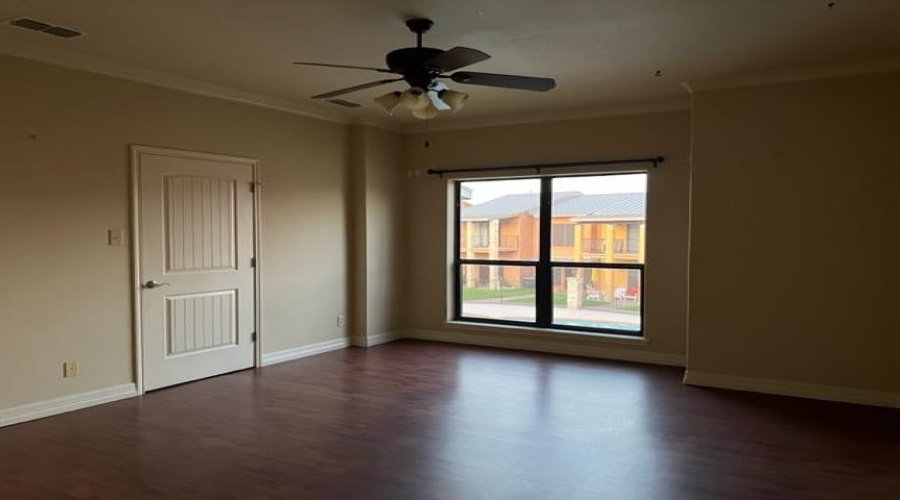 1609 Saldana Ave, LAREDO, Texas 78041, 2 Bedrooms Bedrooms, 3 Rooms Rooms,1 BathroomBathrooms,Residential,For Sale,1609 Saldana Ave,20261120