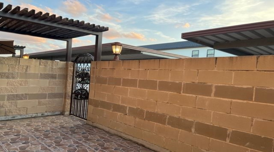 1609 Saldana Ave, LAREDO, Texas 78041, 2 Bedrooms Bedrooms, 3 Rooms Rooms,1 BathroomBathrooms,Residential,For Sale,1609 Saldana Ave,20261120