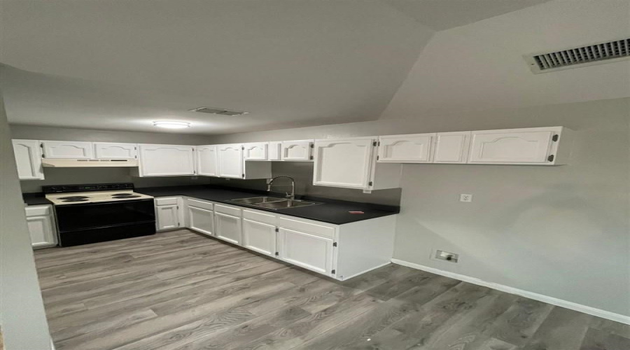 506 Shiloh Dr, Laredo, Texas 78045-0000, 3 Bedrooms Bedrooms, 5 Rooms Rooms,2 BathroomsBathrooms,Residential,For Rent,506 Shiloh Dr,20261121