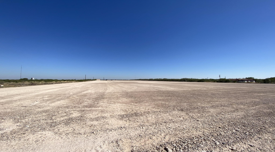 549 Garza Jones Ln., LAREDO, Texas 78045, ,Land,For Rent,549 Garza Jones Ln.,20261124