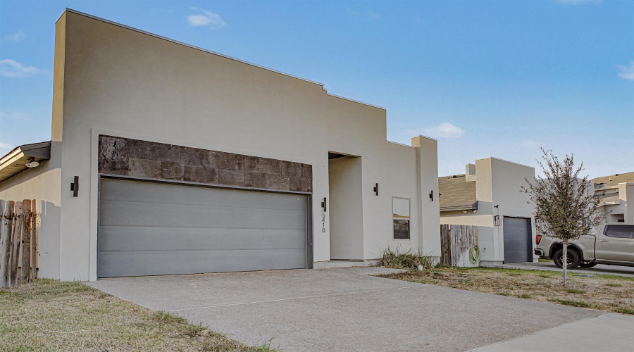 5410 Travesia Ct., Laredo, Texas 78046, 3 Bedrooms Bedrooms, 4 Rooms Rooms,2 BathroomsBathrooms,Residential,For Sale,5410 Travesia Ct.,20261122