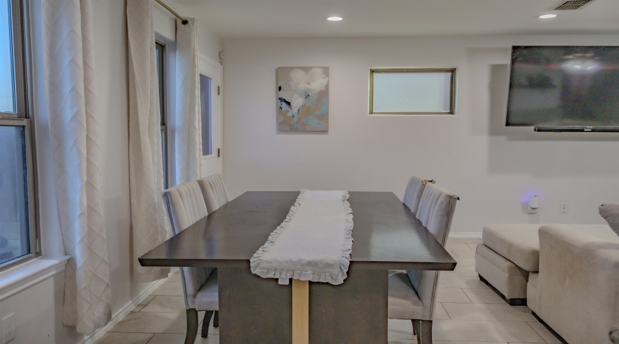 4305 Alina Dr., Laredo, Texas 78046, 3 Bedrooms Bedrooms, 5 Rooms Rooms,2 BathroomsBathrooms,Residential,For Rent,4305 Alina Dr.,20261125