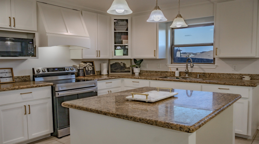 4305 Alina Dr., Laredo, Texas 78046, 3 Bedrooms Bedrooms, 5 Rooms Rooms,2 BathroomsBathrooms,Residential,For Rent,4305 Alina Dr.,20261125