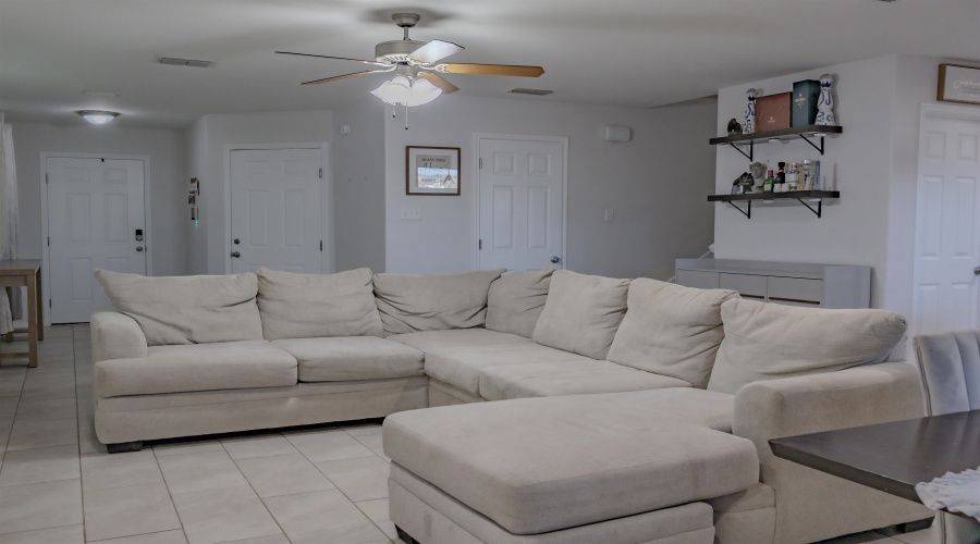 4305 Alina Dr., Laredo, Texas 78046, 3 Bedrooms Bedrooms, 5 Rooms Rooms,2 BathroomsBathrooms,Residential,For Rent,4305 Alina Dr.,20261125