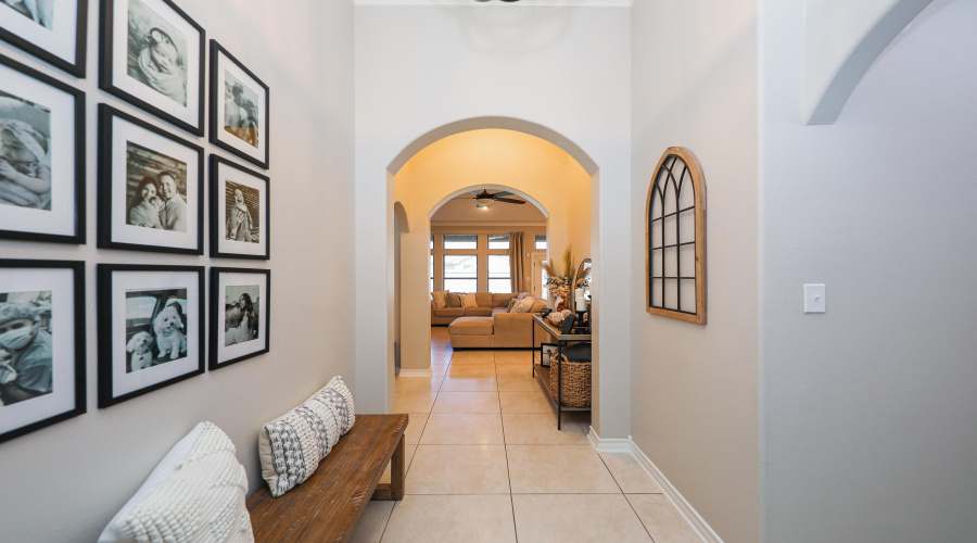 212 Bur Oak Dr, Laredo, Texas 78045, 3 Bedrooms Bedrooms, 6 Rooms Rooms,2 BathroomsBathrooms,Residential,For Sale,212 Bur Oak Dr,20261126