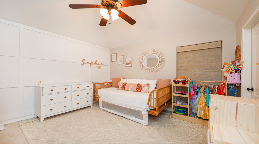 212 Bur Oak Dr, Laredo, Texas 78045, 3 Bedrooms Bedrooms, 6 Rooms Rooms,2 BathroomsBathrooms,Residential,For Sale,212 Bur Oak Dr,20261126