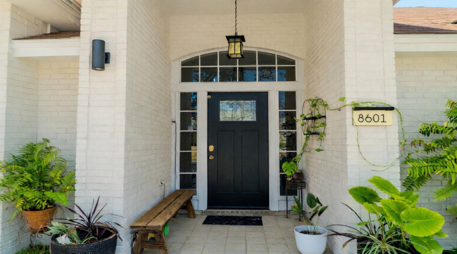 8601 Oakridge Lp, Laredo, Texas 78045, 4 Bedrooms Bedrooms, 5 Rooms Rooms,2 BathroomsBathrooms,Residential,For Sale,8601 Oakridge Lp,20261127