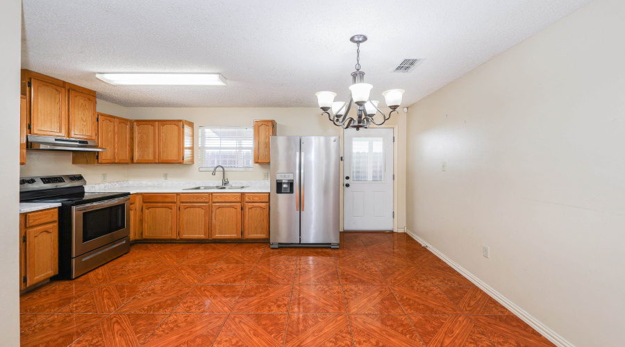 711 Royal Palm Dr, Laredo, Texas 78045, 3 Bedrooms Bedrooms, 5 Rooms Rooms,2 BathroomsBathrooms,Residential,For Sale,711 Royal Palm Dr,20261128