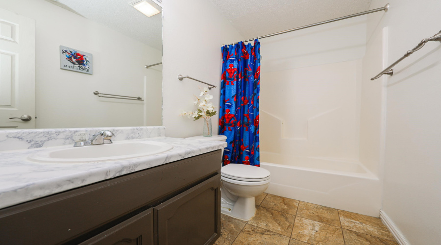 711 Royal Palm Dr, Laredo, Texas 78045, 3 Bedrooms Bedrooms, 5 Rooms Rooms,2 BathroomsBathrooms,Residential,For Sale,711 Royal Palm Dr,20261128