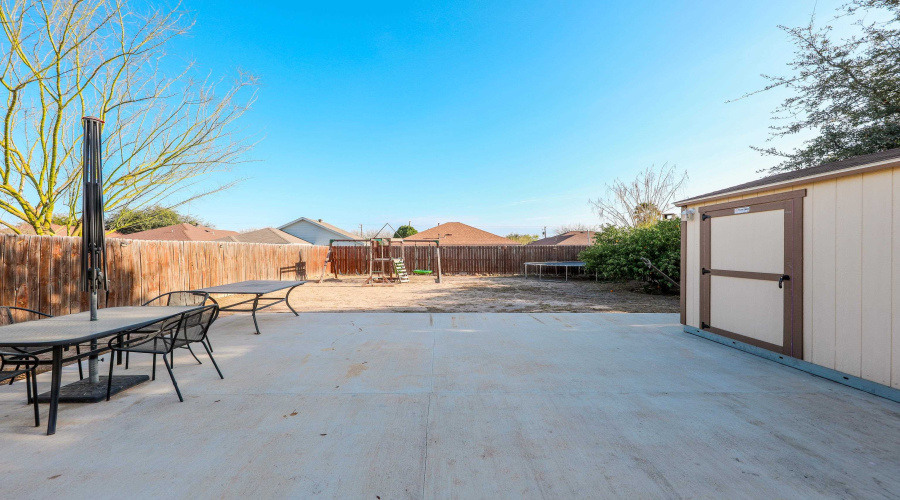 711 Royal Palm Dr, Laredo, Texas 78045, 3 Bedrooms Bedrooms, 5 Rooms Rooms,2 BathroomsBathrooms,Residential,For Sale,711 Royal Palm Dr,20261128