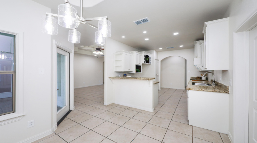 6631 Grande Bay Dr, Laredo, Texas 78041, 4 Bedrooms Bedrooms, 8 Rooms Rooms,3 BathroomsBathrooms,Residential,For Sale,6631 Grande Bay Dr,20261133