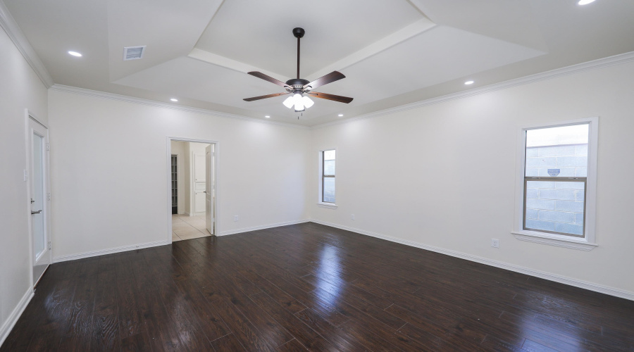 6631 Grande Bay Dr, Laredo, Texas 78041, 4 Bedrooms Bedrooms, 8 Rooms Rooms,3 BathroomsBathrooms,Residential,For Sale,6631 Grande Bay Dr,20261133