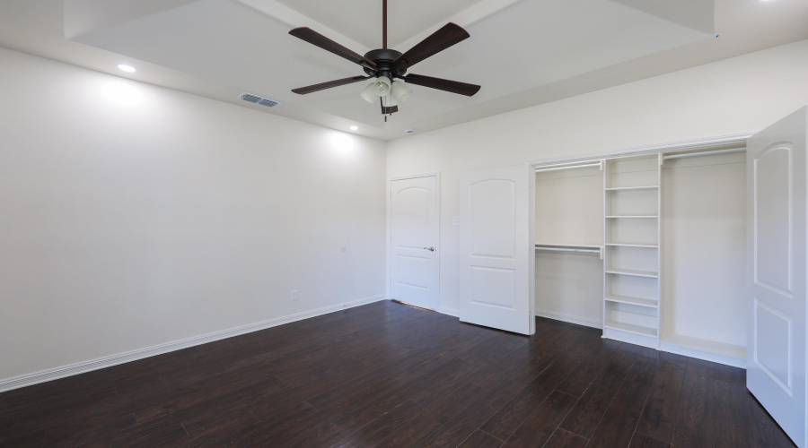 6631 Grande Bay Dr, Laredo, Texas 78041, 4 Bedrooms Bedrooms, 8 Rooms Rooms,3 BathroomsBathrooms,Residential,For Sale,6631 Grande Bay Dr,20261133