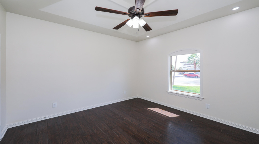 6631 Grande Bay Dr, Laredo, Texas 78041, 4 Bedrooms Bedrooms, 8 Rooms Rooms,3 BathroomsBathrooms,Residential,For Sale,6631 Grande Bay Dr,20261133