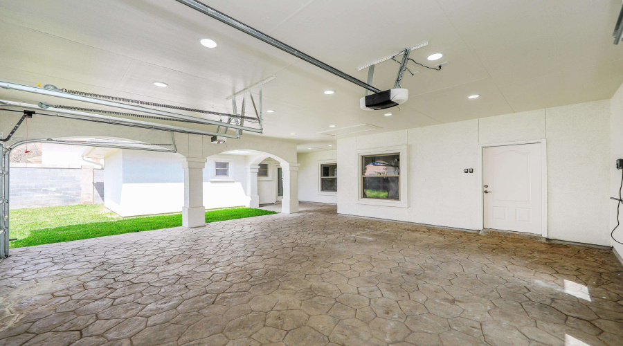 6631 Grande Bay Dr, Laredo, Texas 78041, 4 Bedrooms Bedrooms, 8 Rooms Rooms,3 BathroomsBathrooms,Residential,For Sale,6631 Grande Bay Dr,20261133