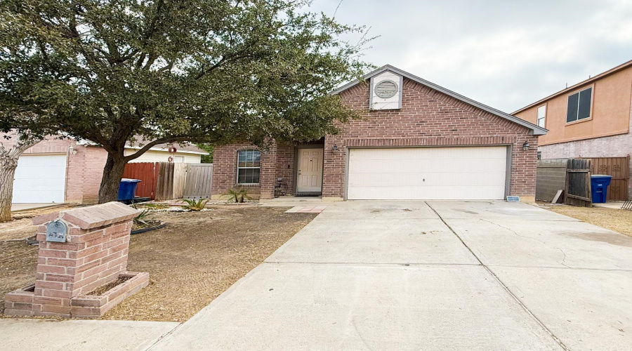 2103 Dorado Dr, Laredo, Texas 78046, 3 Bedrooms Bedrooms, 4 Rooms Rooms,2 BathroomsBathrooms,Residential,For Sale,2103 Dorado Dr,20261138