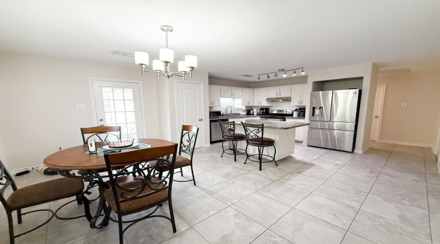 2103 Dorado Dr, Laredo, Texas 78046, 3 Bedrooms Bedrooms, 4 Rooms Rooms,2 BathroomsBathrooms,Residential,For Sale,2103 Dorado Dr,20261138