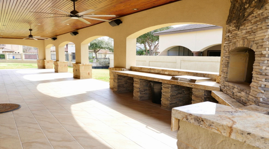 406 Jordan Dr, Laredo, Texas 78041-9141, 4 Bedrooms Bedrooms, 11 Rooms Rooms,4 BathroomsBathrooms,Residential,For Sale,406 Jordan Dr,20261139