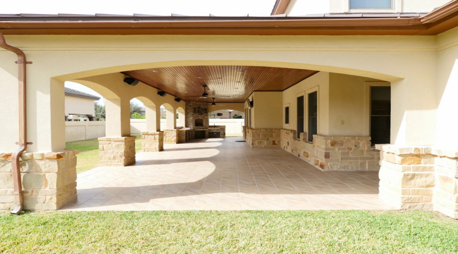 406 Jordan Dr, Laredo, Texas 78041-9141, 4 Bedrooms Bedrooms, 11 Rooms Rooms,4 BathroomsBathrooms,Residential,For Sale,406 Jordan Dr,20261139