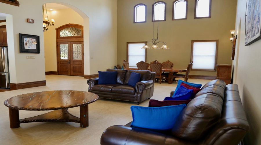 406 Jordan Dr, Laredo, Texas 78041-9141, 4 Bedrooms Bedrooms, 11 Rooms Rooms,4 BathroomsBathrooms,Residential,For Sale,406 Jordan Dr,20261139