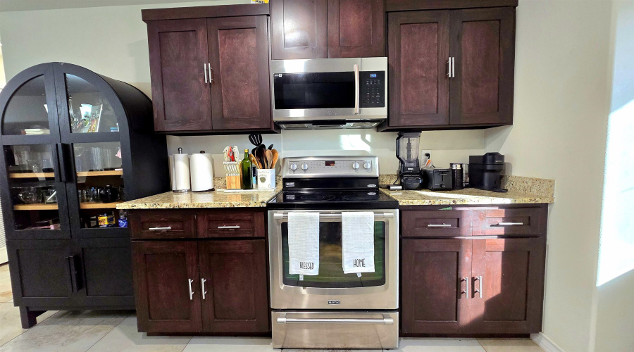 2207 Durazno Ct., Laredo, Texas 78046-0000, 4 Bedrooms Bedrooms, 7 Rooms Rooms,2 BathroomsBathrooms,Residential,For Sale,2207 Durazno Ct.,20261144