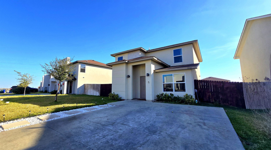 2207 Durazno Ct., Laredo, Texas 78046-0000, 4 Bedrooms Bedrooms, 7 Rooms Rooms,2 BathroomsBathrooms,Residential,For Sale,2207 Durazno Ct.,20261144