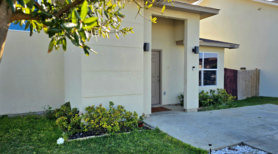 2207 Durazno Ct., Laredo, Texas 78046-0000, 4 Bedrooms Bedrooms, 7 Rooms Rooms,2 BathroomsBathrooms,Residential,For Sale,2207 Durazno Ct.,20261144