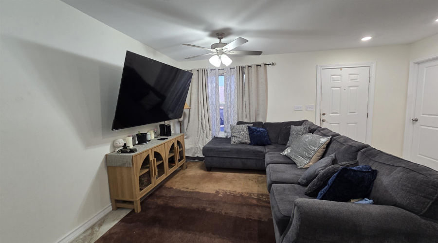 2207 Durazno Ct., Laredo, Texas 78046-0000, 4 Bedrooms Bedrooms, 7 Rooms Rooms,2 BathroomsBathrooms,Residential,For Sale,2207 Durazno Ct.,20261144