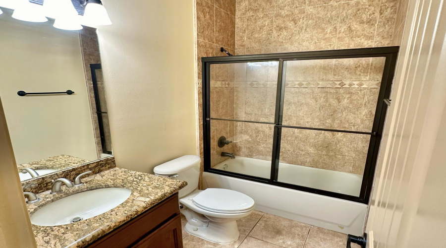 8216 Casa Verde Rd, LAREDO, Texas 78041, 2 Bedrooms Bedrooms, 5 Rooms Rooms,2 BathroomsBathrooms,Residential,For Rent,8216 Casa Verde Rd,20261147