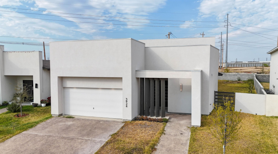 3924 Sun Valley Dr., Laredo, Texas 78045, 4 Bedrooms Bedrooms, 5 Rooms Rooms,3 BathroomsBathrooms,Residential,For Sale,3924 Sun Valley Dr.,20261149