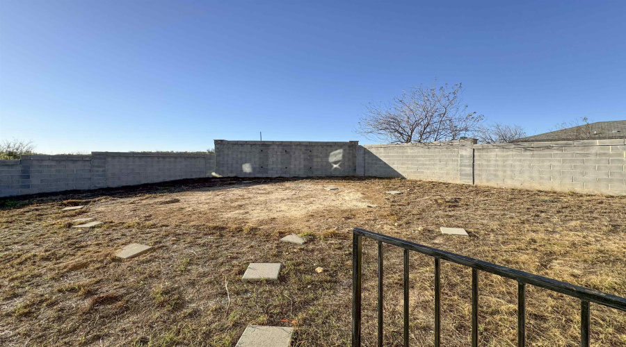 5802 Moses Lp., Laredo, Texas 78046, 3 Bedrooms Bedrooms, 6 Rooms Rooms,2 BathroomsBathrooms,Residential,For Sale,5802 Moses Lp.,20261151