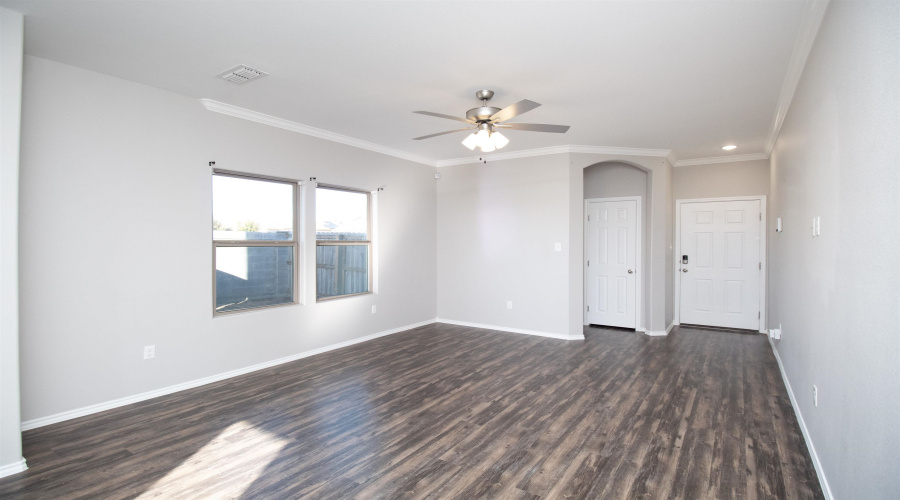 5802 Moses Lp., Laredo, Texas 78046, 3 Bedrooms Bedrooms, 6 Rooms Rooms,2 BathroomsBathrooms,Residential,For Sale,5802 Moses Lp.,20261151