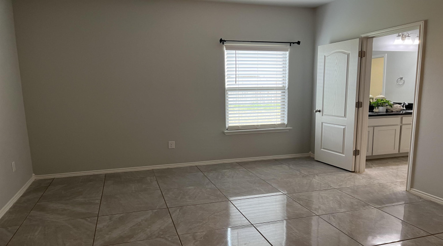 11125 Palmillas Loop, Laredo, Texas 78045, 3 Bedrooms Bedrooms, 6 Rooms Rooms,2 BathroomsBathrooms,Residential,For Sale,11125 Palmillas Loop,20261152