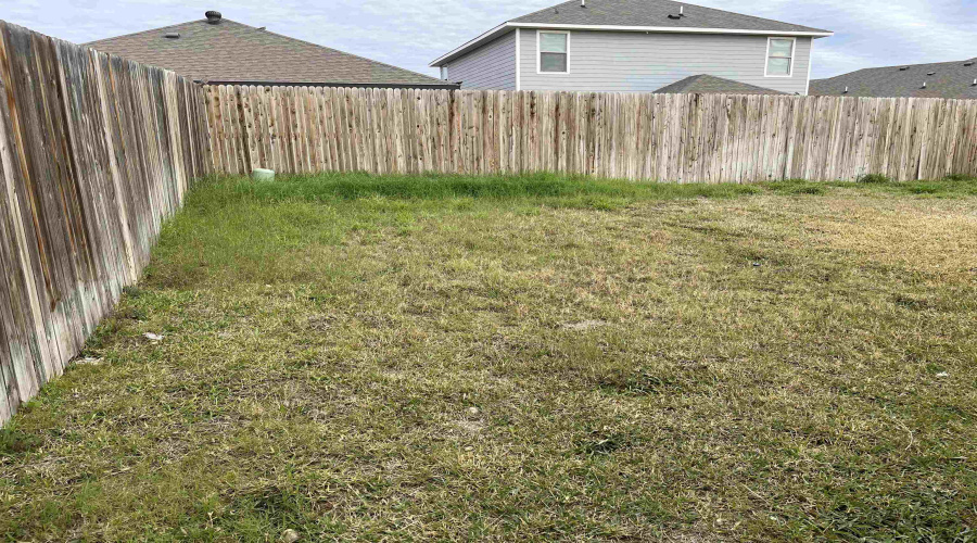 11125 Palmillas Loop, Laredo, Texas 78045, 3 Bedrooms Bedrooms, 6 Rooms Rooms,2 BathroomsBathrooms,Residential,For Sale,11125 Palmillas Loop,20261152