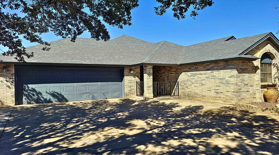 1914 Lowry Rd, Laredo, Texas 78045, 3 Bedrooms Bedrooms, 5 Rooms Rooms,2 BathroomsBathrooms,Residential,For Sale,1914 Lowry Rd,20261153