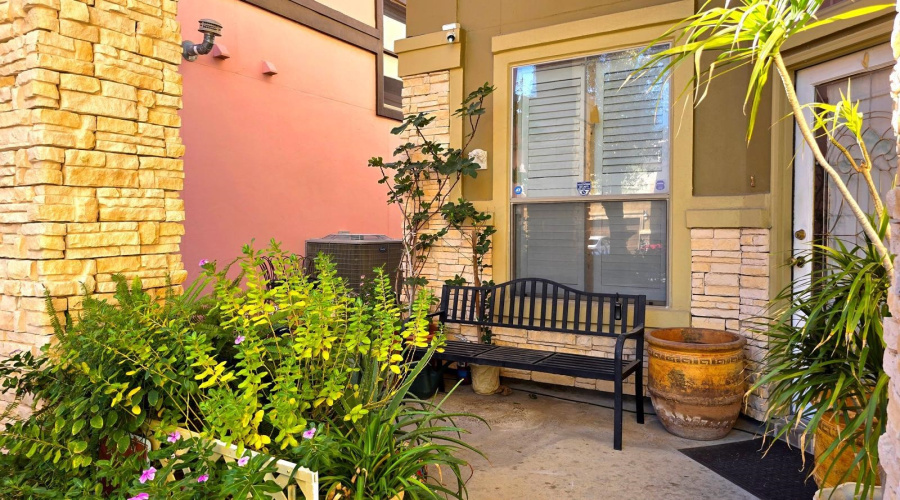 9310 Albany Dr, Laredo, Texas 78041-0000, 4 Bedrooms Bedrooms, 9 Rooms Rooms,3 BathroomsBathrooms,Residential,For Sale,9310 Albany Dr,20261156