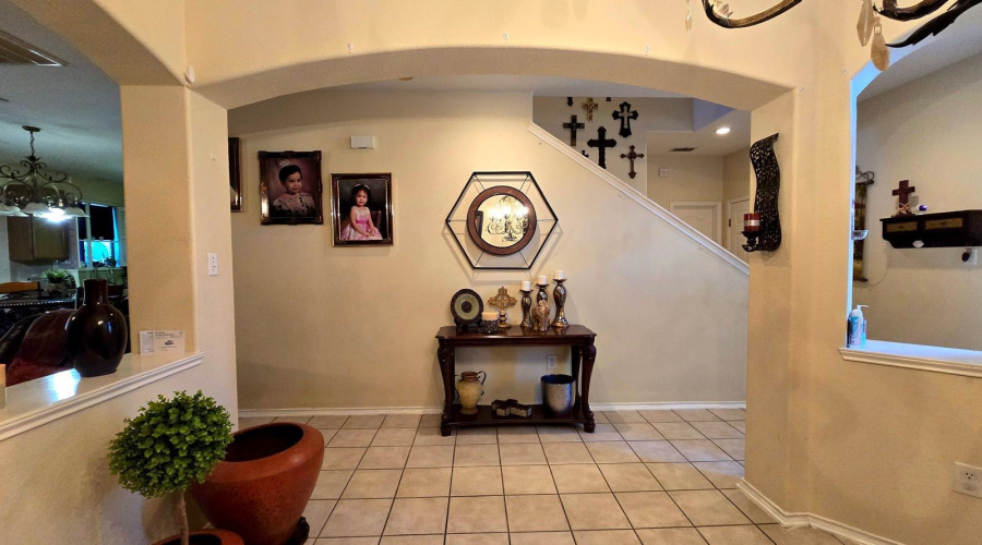 9310 Albany Dr, Laredo, Texas 78041-0000, 4 Bedrooms Bedrooms, 9 Rooms Rooms,3 BathroomsBathrooms,Residential,For Sale,9310 Albany Dr,20261156