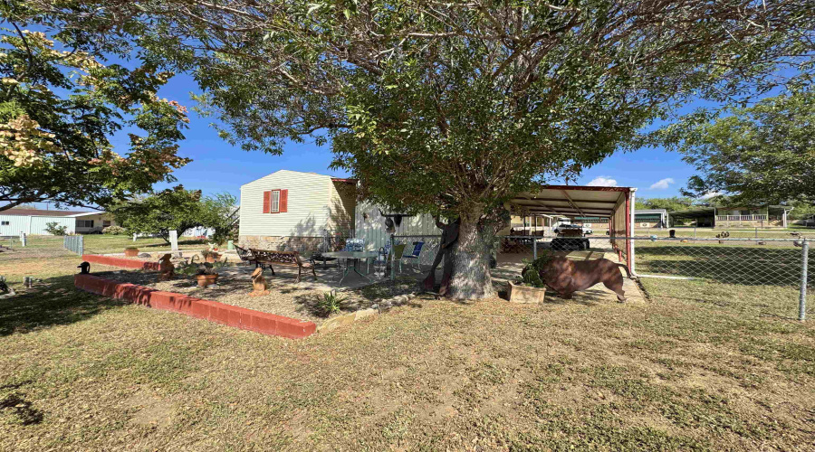 112 Autumn Ln., ZAPATA, Texas 78076, 2 Bedrooms Bedrooms, 4 Rooms Rooms,2 BathroomsBathrooms,Residential,For Sale,112 Autumn Ln.,20261157