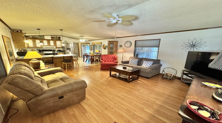 112 Autumn Ln., ZAPATA, Texas 78076, 2 Bedrooms Bedrooms, 4 Rooms Rooms,2 BathroomsBathrooms,Residential,For Sale,112 Autumn Ln.,20261157