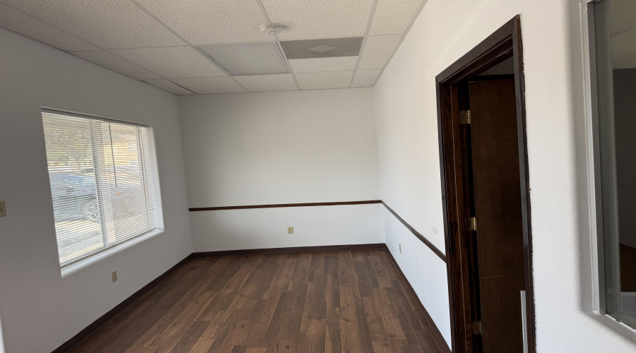 9803 Sterling St., Laredo, Texas 78045, 1 Room Rooms,1 BathroomBathrooms,Commercial retail/office,For Rent,9803 Sterling St.,20261158