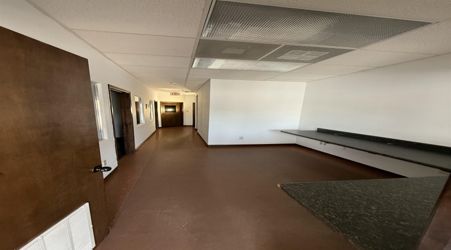 9803 Sterling St., Laredo, Texas 78045, 1 Room Rooms,1 BathroomBathrooms,Commercial retail/office,For Rent,9803 Sterling St.,20261158