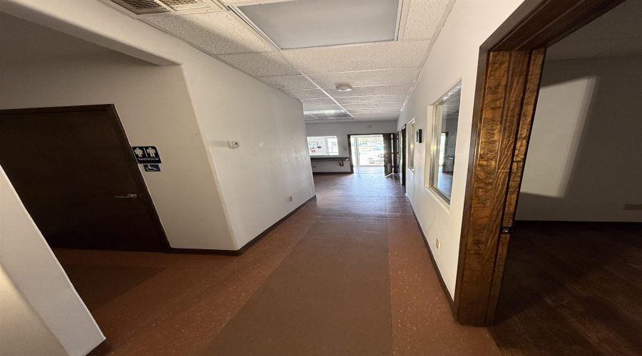 9803 Sterling St., Laredo, Texas 78045, 1 Room Rooms,1 BathroomBathrooms,Commercial retail/office,For Rent,9803 Sterling St.,20261158