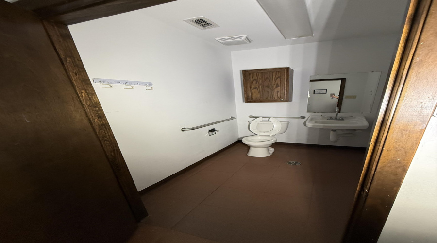 9803 Sterling St., Laredo, Texas 78045, 1 Room Rooms,1 BathroomBathrooms,Commercial retail/office,For Rent,9803 Sterling St.,20261158