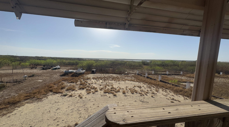 553 Cerrito Dr, ZAPATA, Texas 78076, 3 Bedrooms Bedrooms, 4 Rooms Rooms,2 BathroomsBathrooms,Residential,For Sale,553 Cerrito Dr,20261160